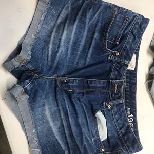 Gap cut off shorts